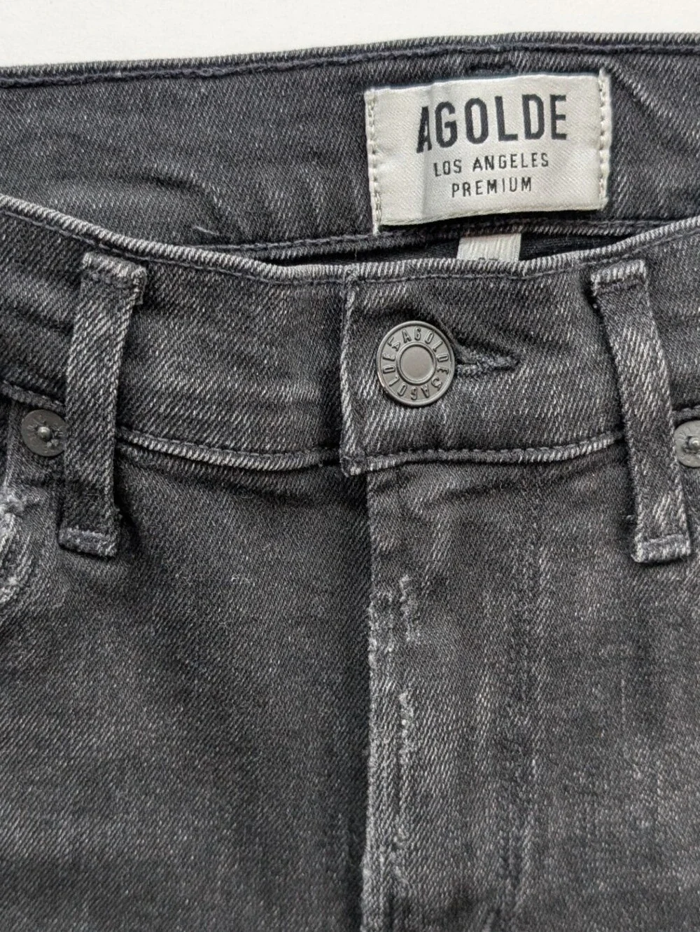 AGOLDE Sophie Crop Distressed Skinny Jeans in Washed Black